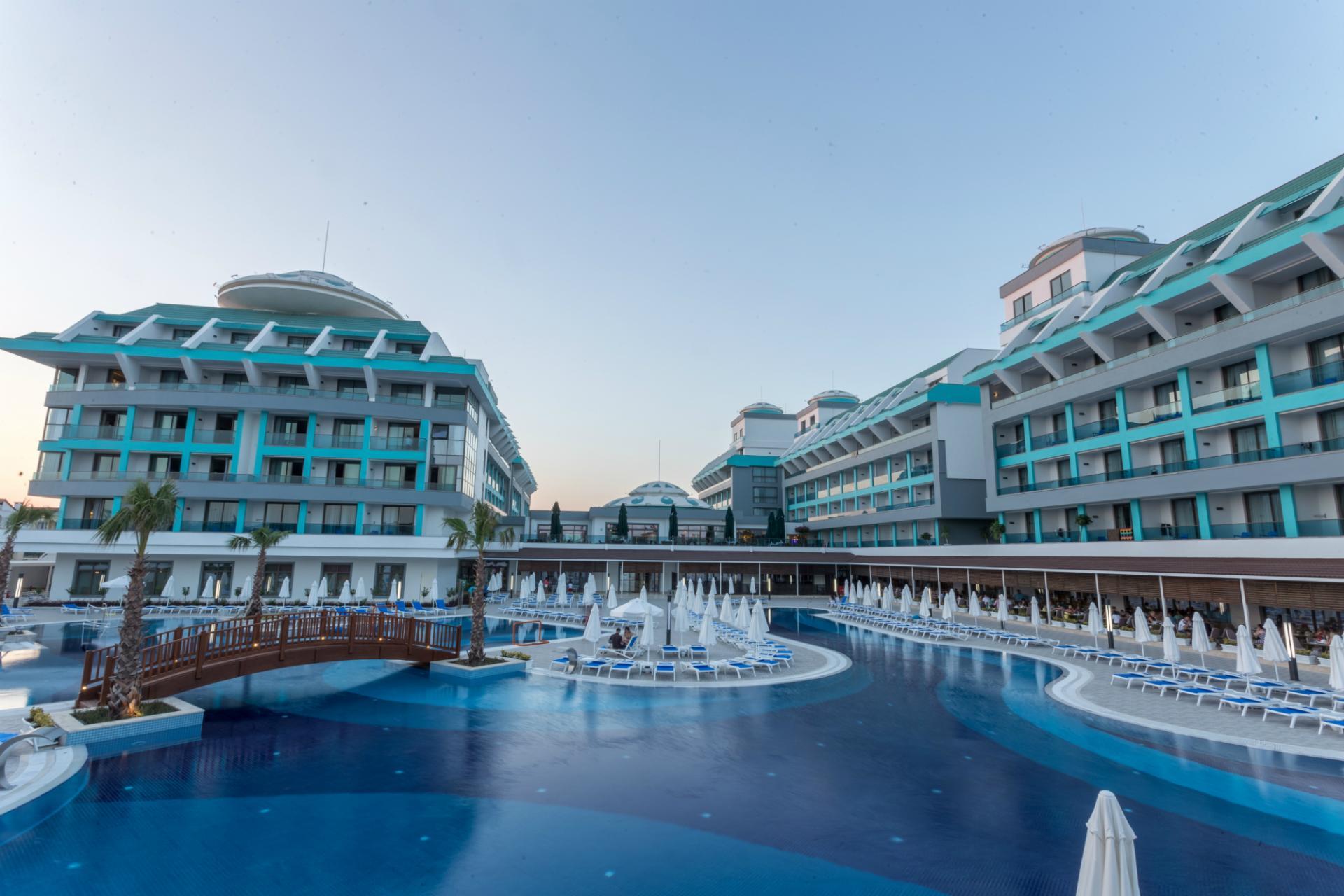                              Sensitive Premium Resort Spa                        2018